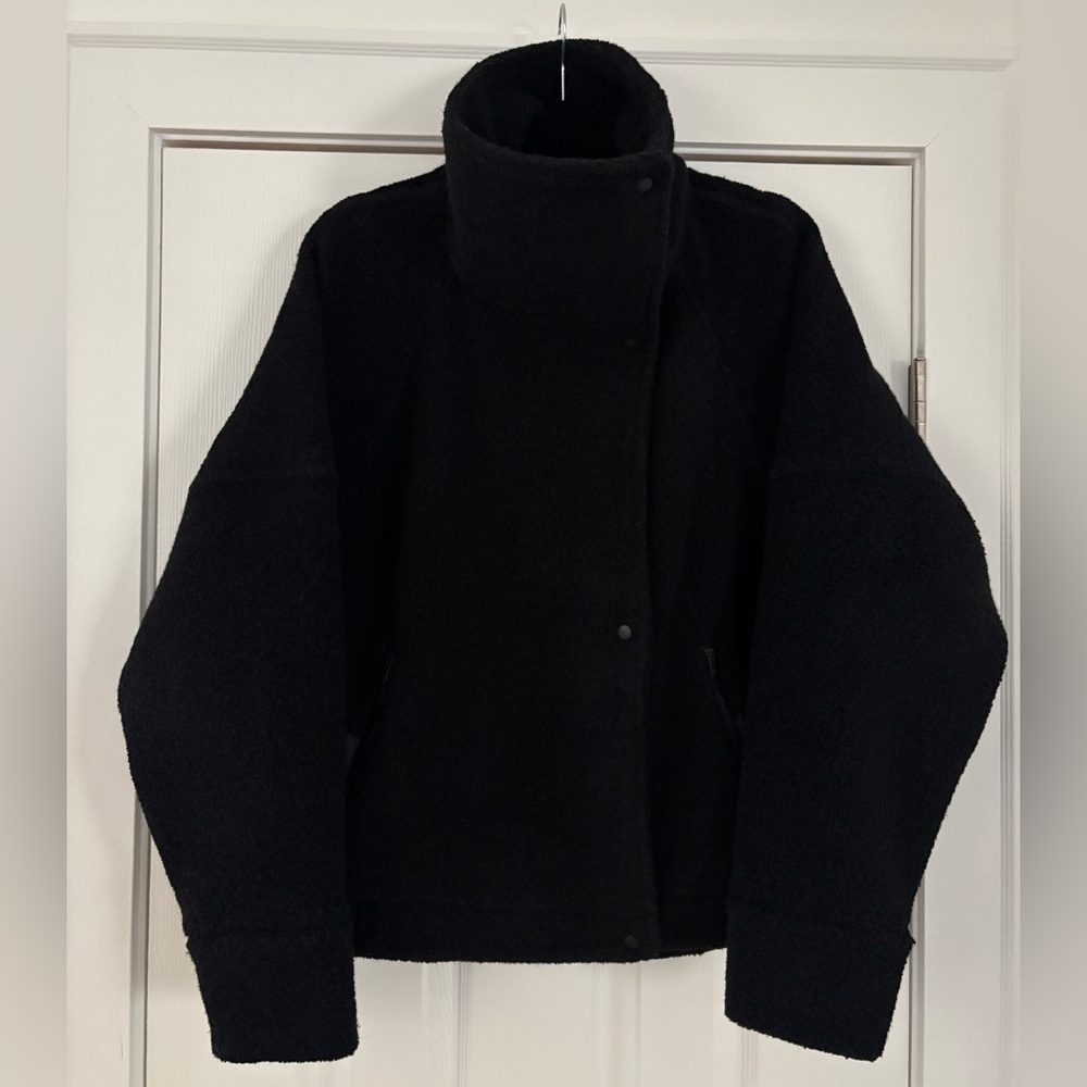 Lululemon Jacket - Picture 7 of 12